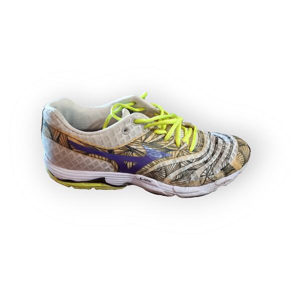 Mizuno Wave Sayonara purple and green running shoes size 9.5 - Picture 1 of 6
